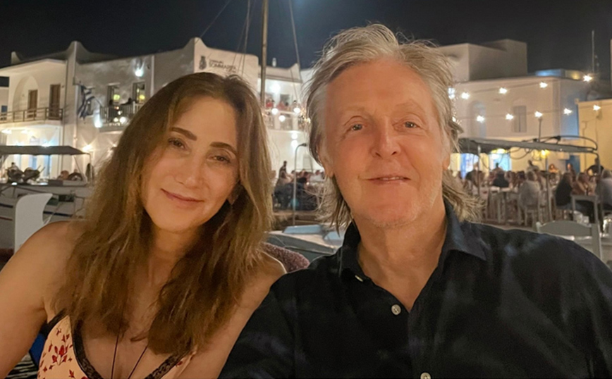 Η ανάρτηση του Πολ ΜακΚάρντεϊ με τη γυναίκα του από διακοπές στην Ελλάδα: «Ευτυχισμένη επέτειο στην υπέροχη σύζυγό μου»