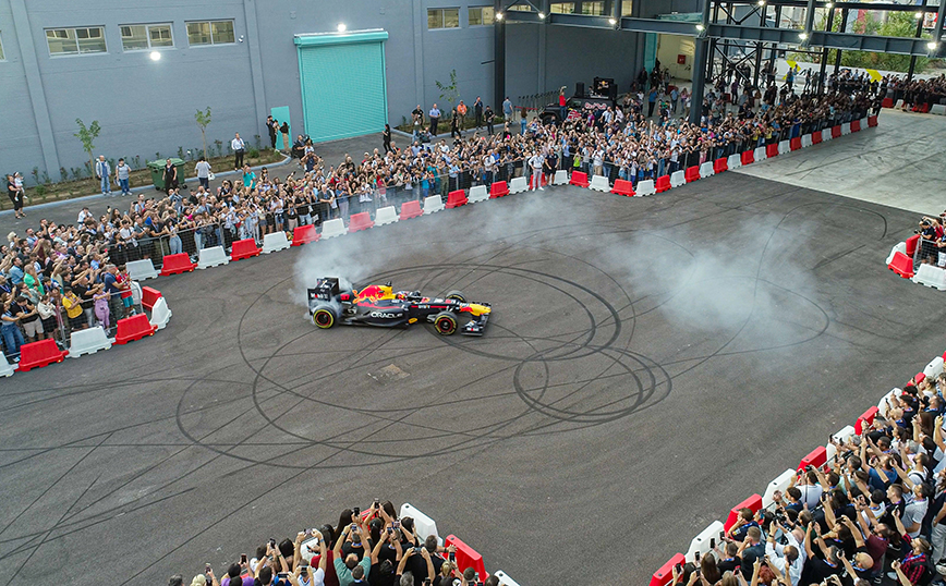 Exclusive Red Bull Showrun by ALUMIL
