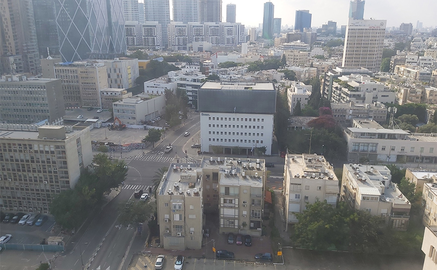 Ο διπλωμάτης Μιχάλης Βρεττάκης περιγράφει την κατάσταση στο Τελ Αβίβ: «Πρωτόγνωρη αίσθηση ανασφάλειας και πολέμου»