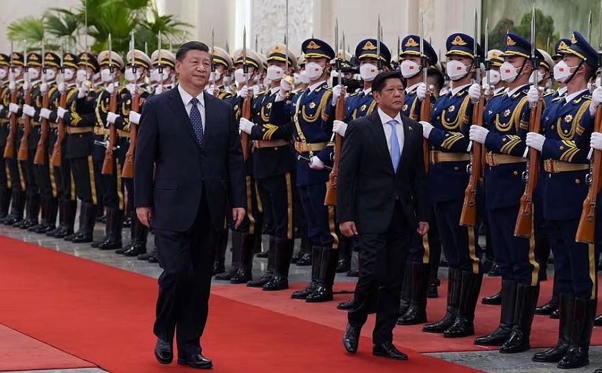 Συνάντηση των προέδρων Φιλιππίνων και Κίνας στις ΗΠΑ στο περιθώριο του φόρουμ Οικονομικής Συνεργασίας Ασίας-Ειρηνικού
