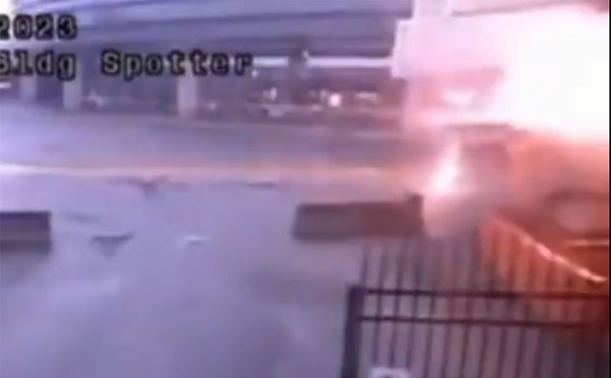Η στιγμή της έκρηξης στη γέφυρα στους Καταρράκτες του Νιαγάρα &#8211; Ανοιχτό το ενδεχόμενο να φταίει ένας απρόσεκτος οδηγός