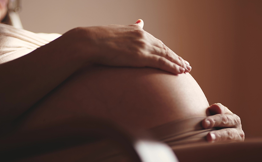 Μία στις δέκα έγκυες που νόσησαν με covid μπορεί να αναπτύξει long covid