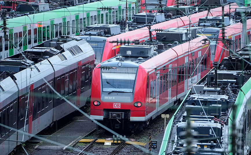20ωρη απεργία στα τρένα για αυξήσεις, μπόνους πληθωρισμού και μείωση ωραρίου, στη Γερμανία