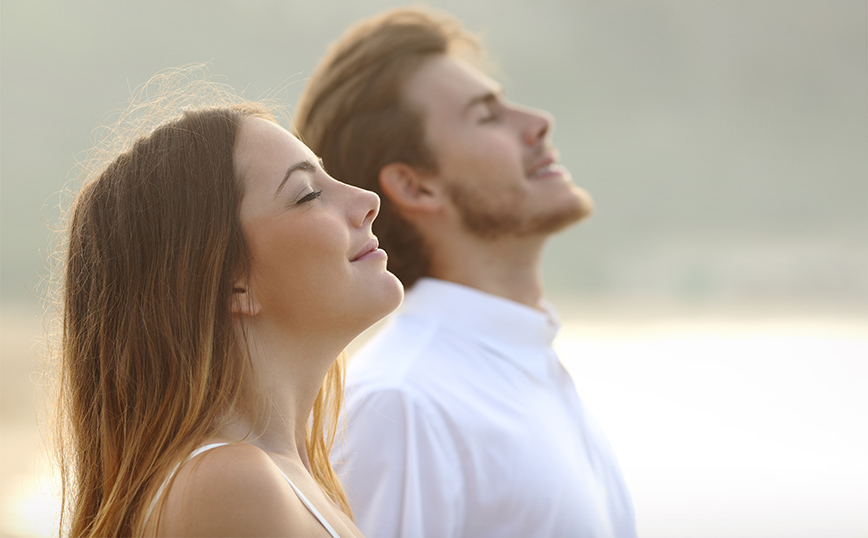 Η άσκηση αναπνοής που θα βελτιώσει τη σχέση σου