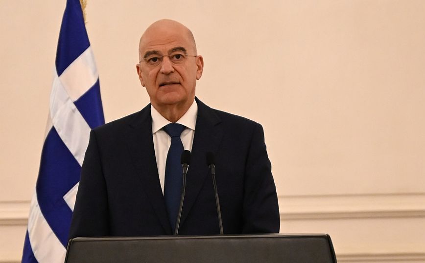 Δένδιας: Να δημιουργήσουμε έναν στρατό με άξια επαγγελματικά στελέχη που θα συμπληρώνονται από εκπαιδευμένους εφέδρους