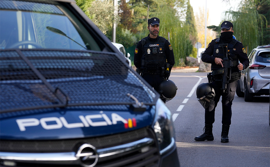 Φορτηγό έπεσε σε οχήματα κατά τη διάρκεια ελέγχου στην Ισπανία &#8211; Έξι νεκροί