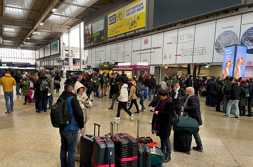 Γερμανία: Άνοιξε το αεροδρόμιο του Μονάχου &#8211;  Το σιδηροδρομικό δίκτυο παραμένει εκτός λειτουργίας