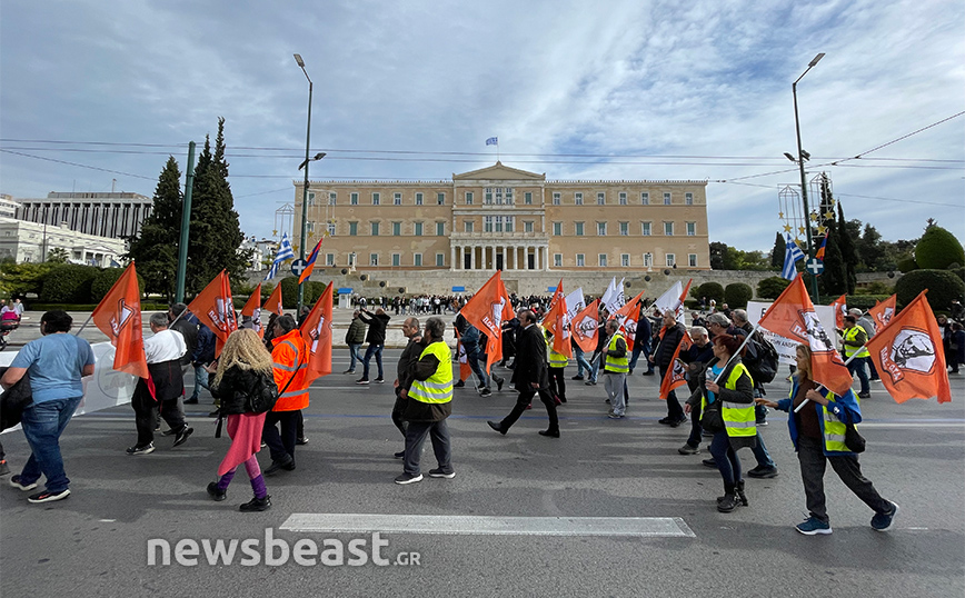 Πορεία ΠΟΕ-ΟΤΑ και ΠΟΕΔΗΝ στο κέντρο της Αθήνας – Κλειστοί δρόμοι γύρω από το Σύνταγμα