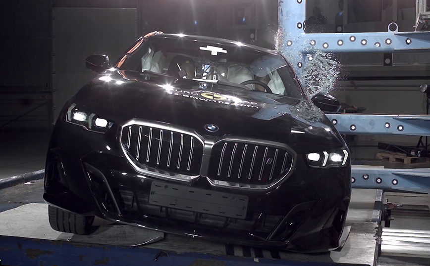 Η BMW σειρά 5 Sedan παίρνει άριστα στον τομέα της ασφάλειας