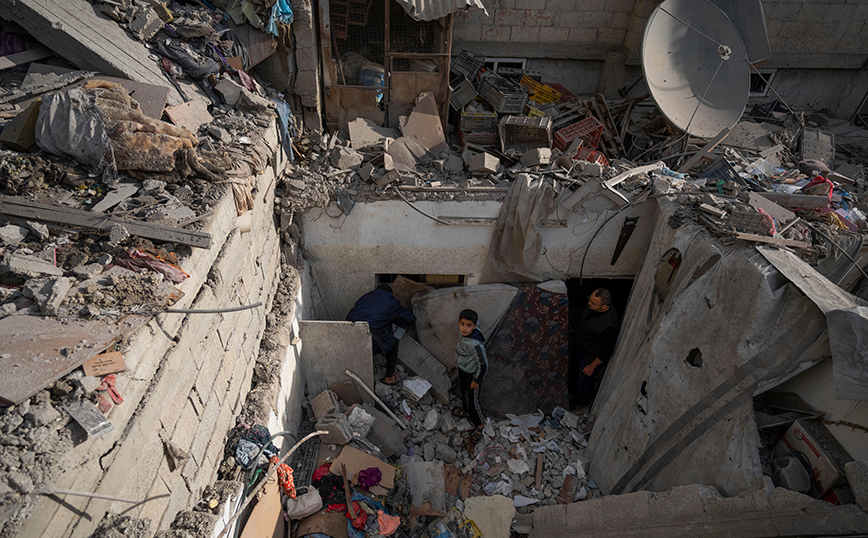 Πόλεμος Ισραήλ &#8211; Χαμάς: Οι συγκρούσεις στη Χαν Γιούνις απειλούν το μεγαλύτερο νοσοκομείο της Γάζας