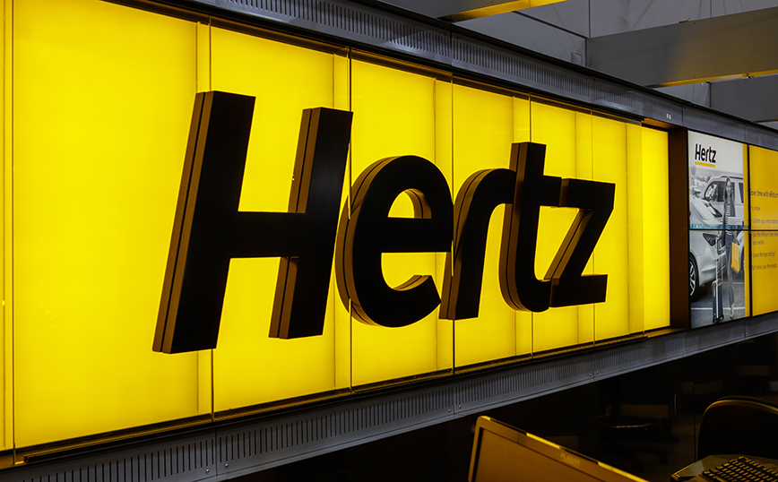Η Hertz πουλάει ηλεκτρικά αυτοκίνητα καθώς η ζήτηση για τα οχήματα εσωτερικής καύσης παραμένει ισχυρή