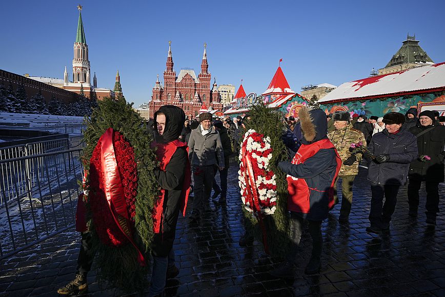 Ρωσία: Νοσταλγοί του Λένιν τίμησαν τα 100 χρόνια από τον θάνατο του ηγέτη της Σοβιετικής Ένωσης