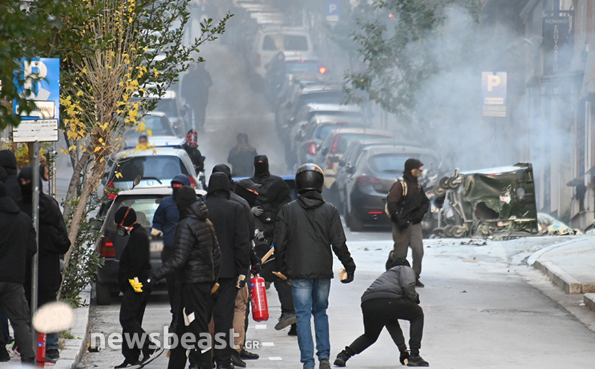 Επεισόδια στο κέντρο της Αθήνας μετά το πανεκπαιδευτικό συλλαλητήριο &#8211; Τραυματίας αστυνομικός