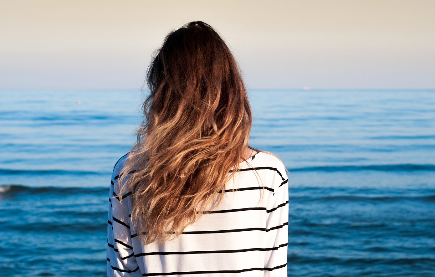 Ο ευκολότερος τρόπος για να πετύχετε το beachy wave hairstyle μέσα σε 3 λεπτά
