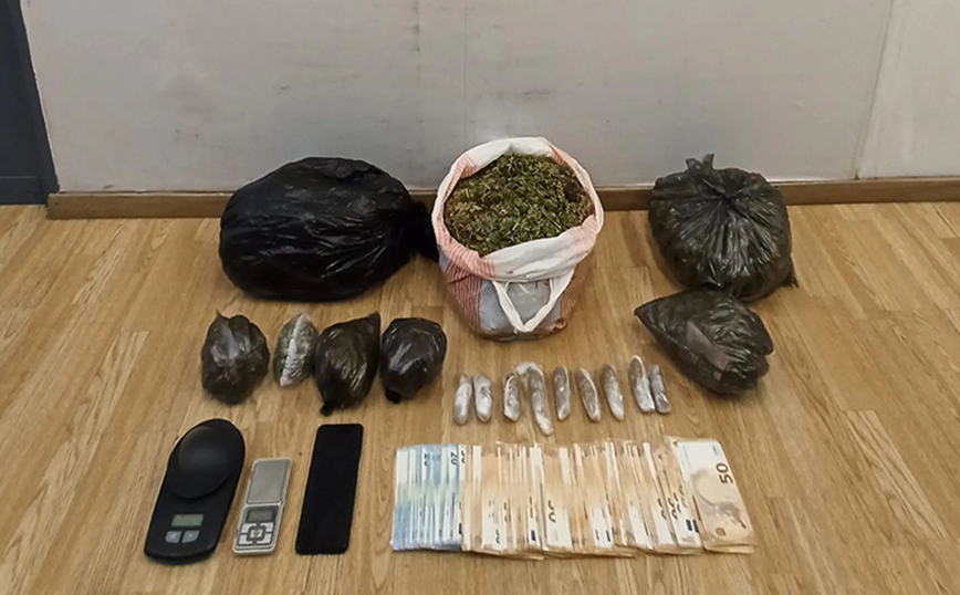 Συνελήφθησαν 2 άτομα για κατοχή και διακίνηση ναρκωτικών στην Καλλιθέα  &#8211; Κατασχέθηκαν πάνω από 3 κιλά κάνναβη
