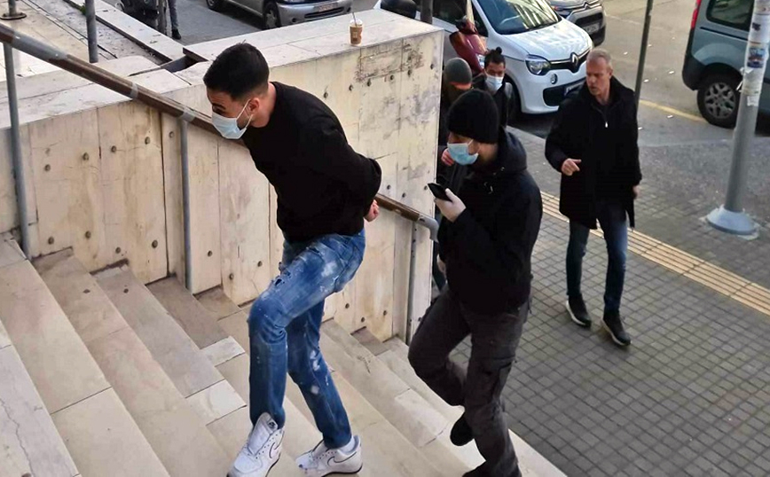 Εξιτήριο για τον 23χρονο στη Θεσσαλονίκη &#8211; Είχε ξυλοκοπηθεί από τράπερ και τον φίλο του