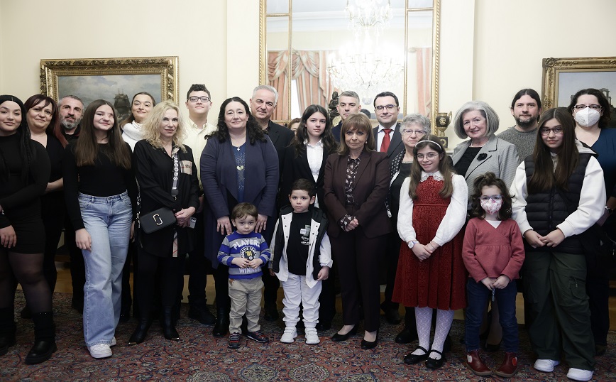 H Πρόεδρος της Δημοκρατίας υποδέχθηκε παιδιά που ξεπέρασαν τον καρκίνο