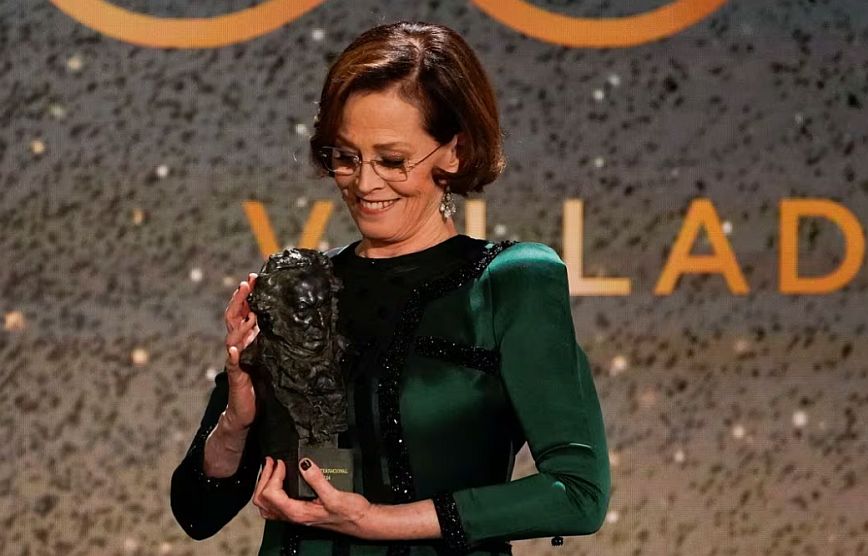 Η Σιγκούρνι Γουίβερ τιμήθηκε από την Ακαδημία Ισπανικού Κινηματογράφου με το  Διεθνές Βραβείο Γκόγια