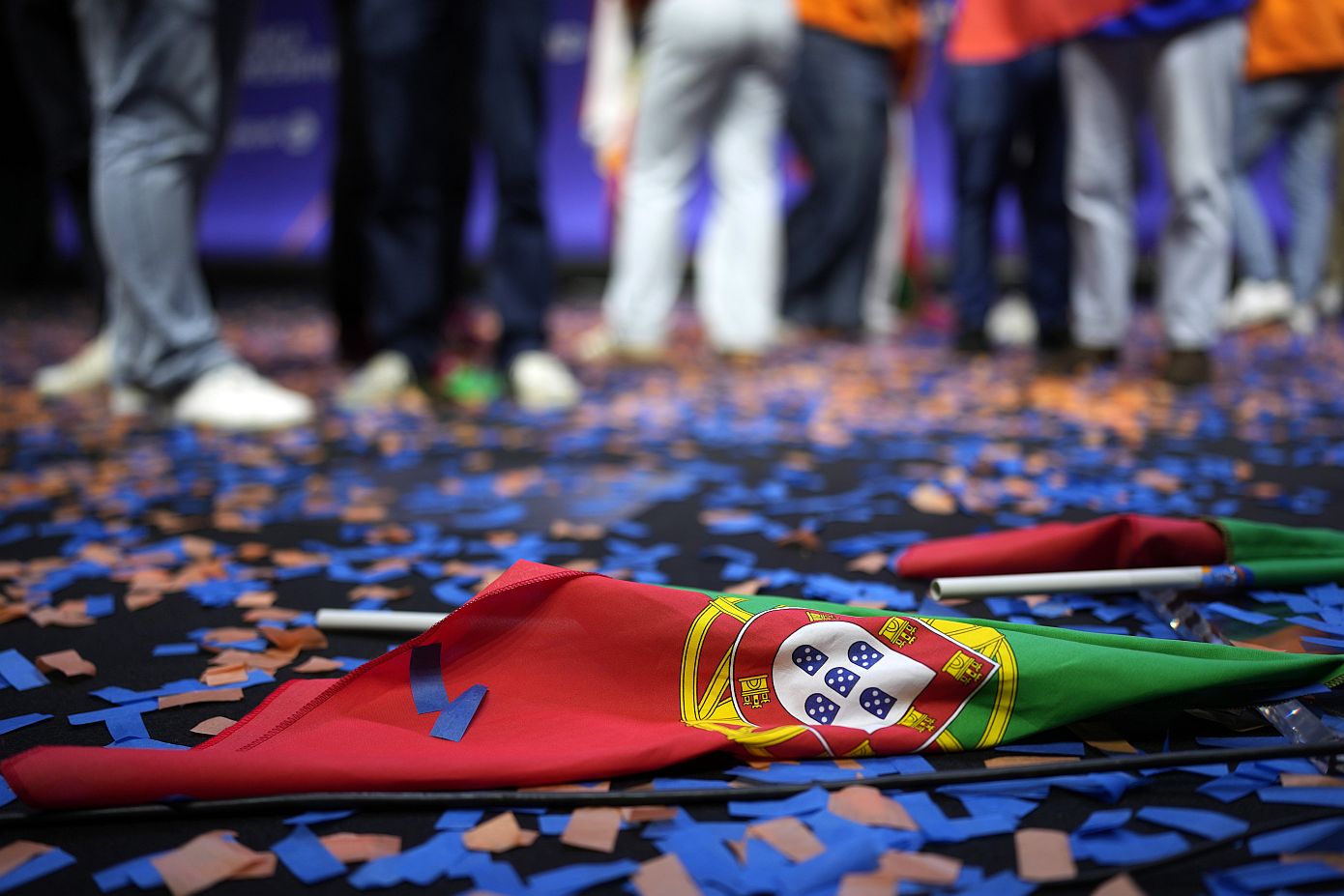 Αμφίρροπες οι πρόωρες βουλευτικές εκλογές στην Πορτογαλία