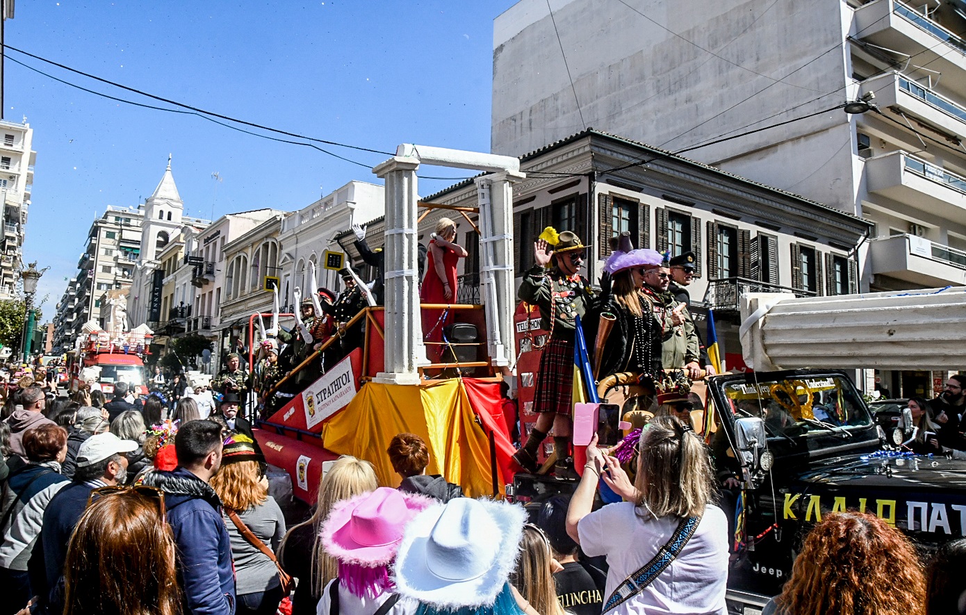 Δείτε live τη μεγάλη καρναβαλική παρέλαση στην Πάτρα