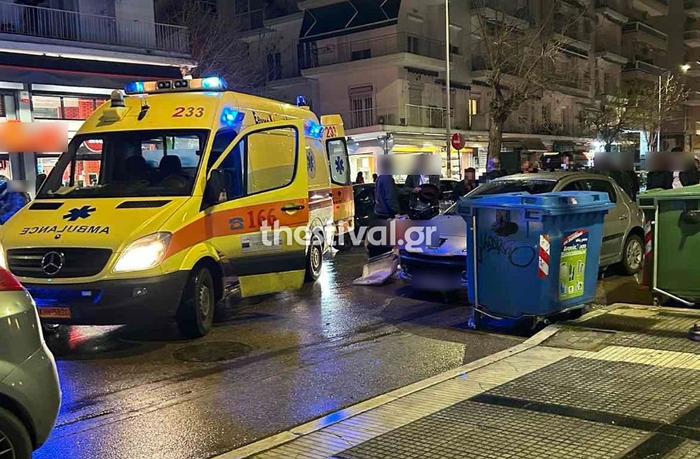 Θεσσαλονίκη: Στο νοσοκομείο ντελιβεράς &#8211; Η μοτοσικλέτα που οδηγούσε συγκρούστηκε με αυτοκίνητο