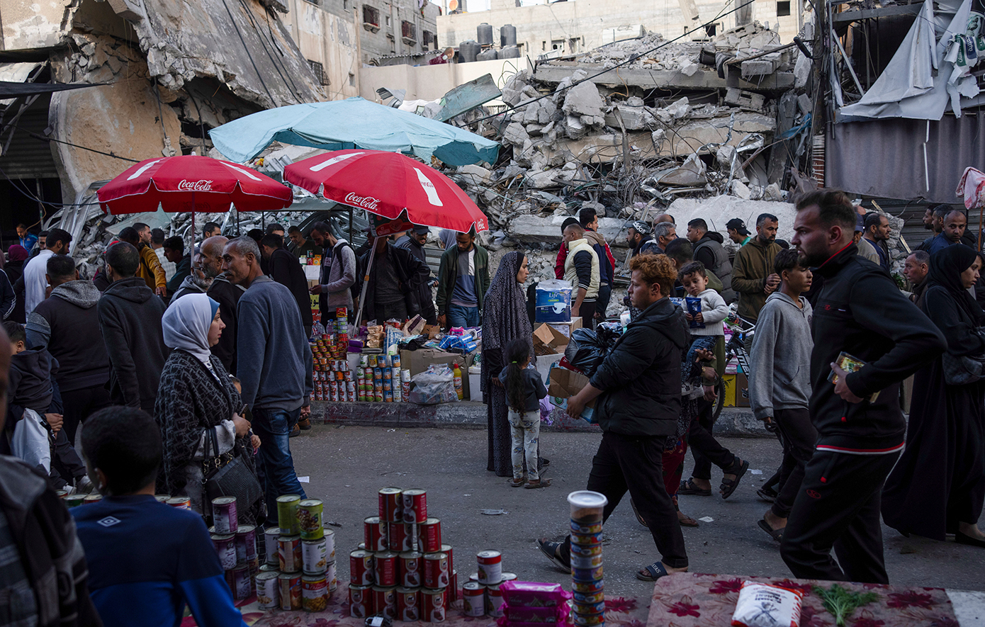 Η Αίγυπτος καλεί το Ισραήλ να ανοίξει τα χερσαία σημεία διέλευσης για να περάσει περισσότερη βοήθεια στη Γάζα