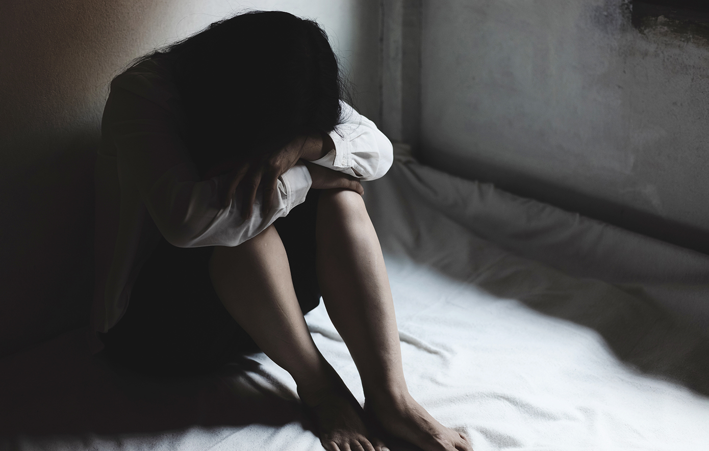 «Η μητέρα μου δεν ήξερε, ο πατριός μου το έκανε κρυφά» λέει η 25χρονη που κατήγγειλε τον πατριό της για βιασμό
