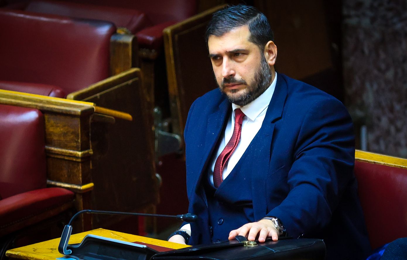 Καταψηφίζει ο ανεξάρτητος βουλευτής, Χάρης Κατσιβαρδάς, την πρόταση δυσπιστίας κατά της κυβέρνησης