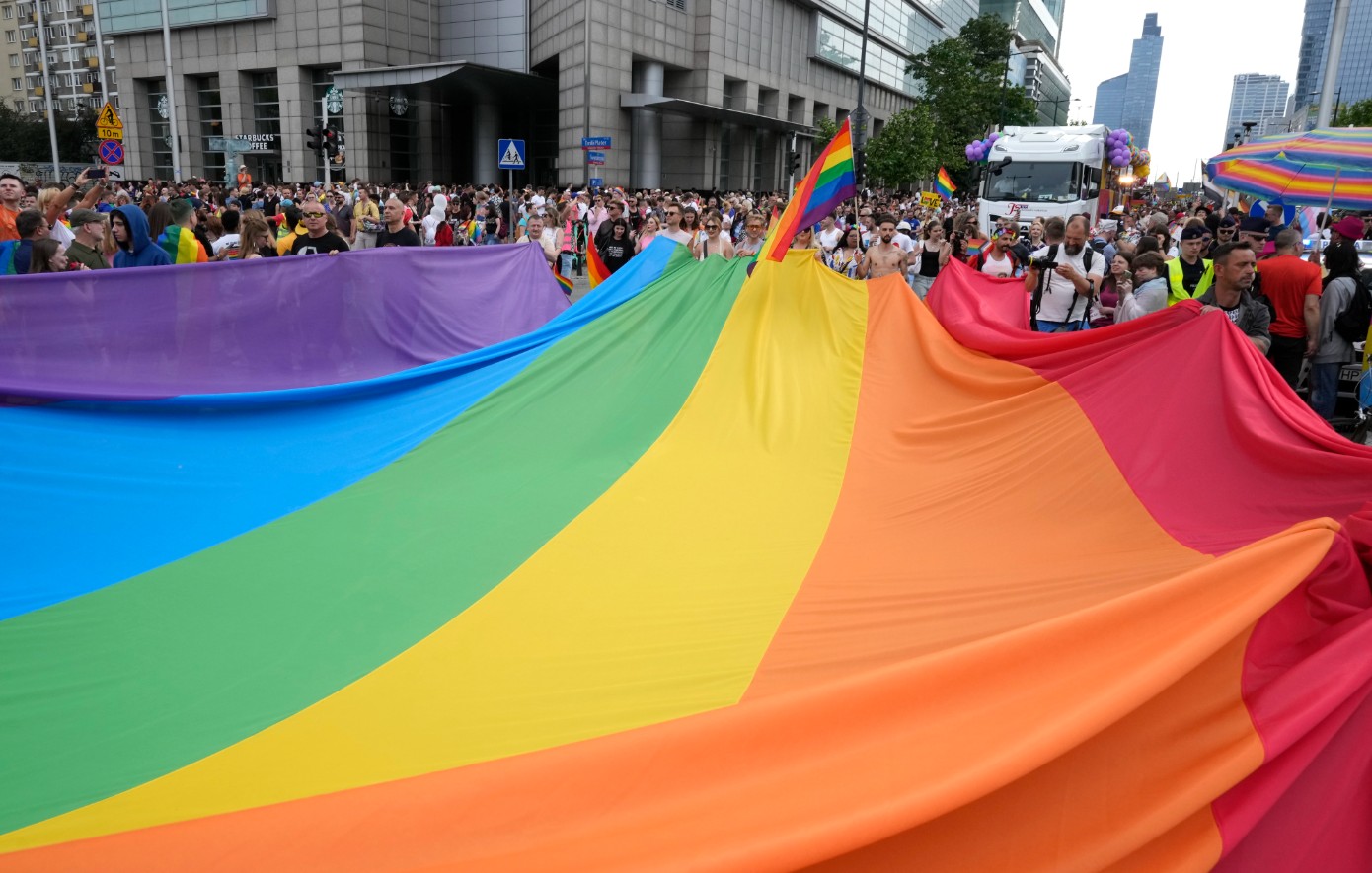 Γερμανία: Στις 17 Μαΐου ποδοσφαιριστές, προπονητές και διαιτητές θα αποκαλύψουν ότι είναι γκέι
