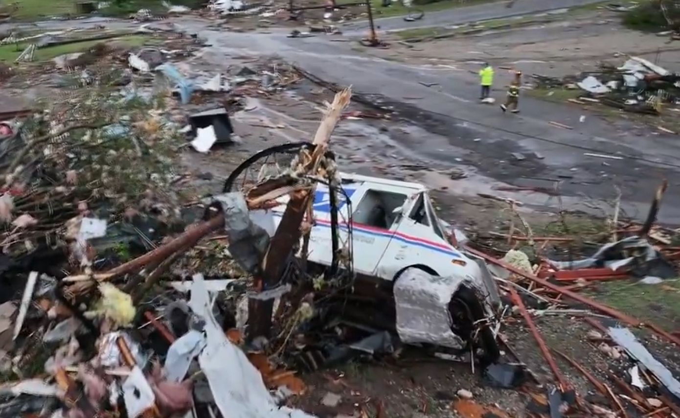 Ανεμοστρόβιλος στην Οκλαχόμα σκότωσε δύο άτομα – Σφοδρές καταιγίδες άφησαν χωρίς ρεύμα 33.000 νοικοκυριά