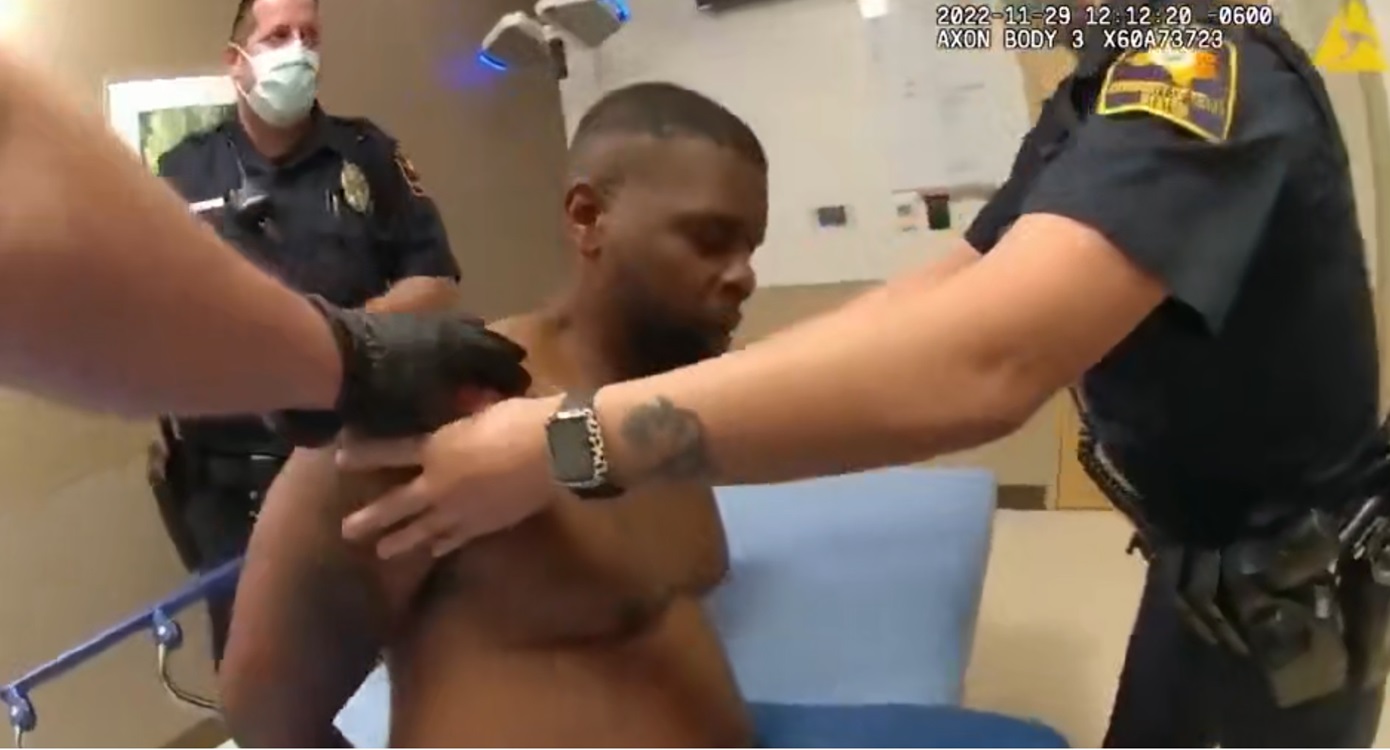 Οι τελευταίες στιγμές ενός Αφροαμερικανού πριν πεθάνει, ενώ τον πιέζουν αστυνομικοί &#8211; «Δεν μπορώ να αναπνεύσω!»