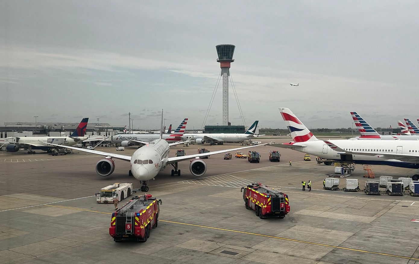 Σύγκρουση αεροπλάνων στο αεροδρόμιο Χίθροου του Λονδίνου