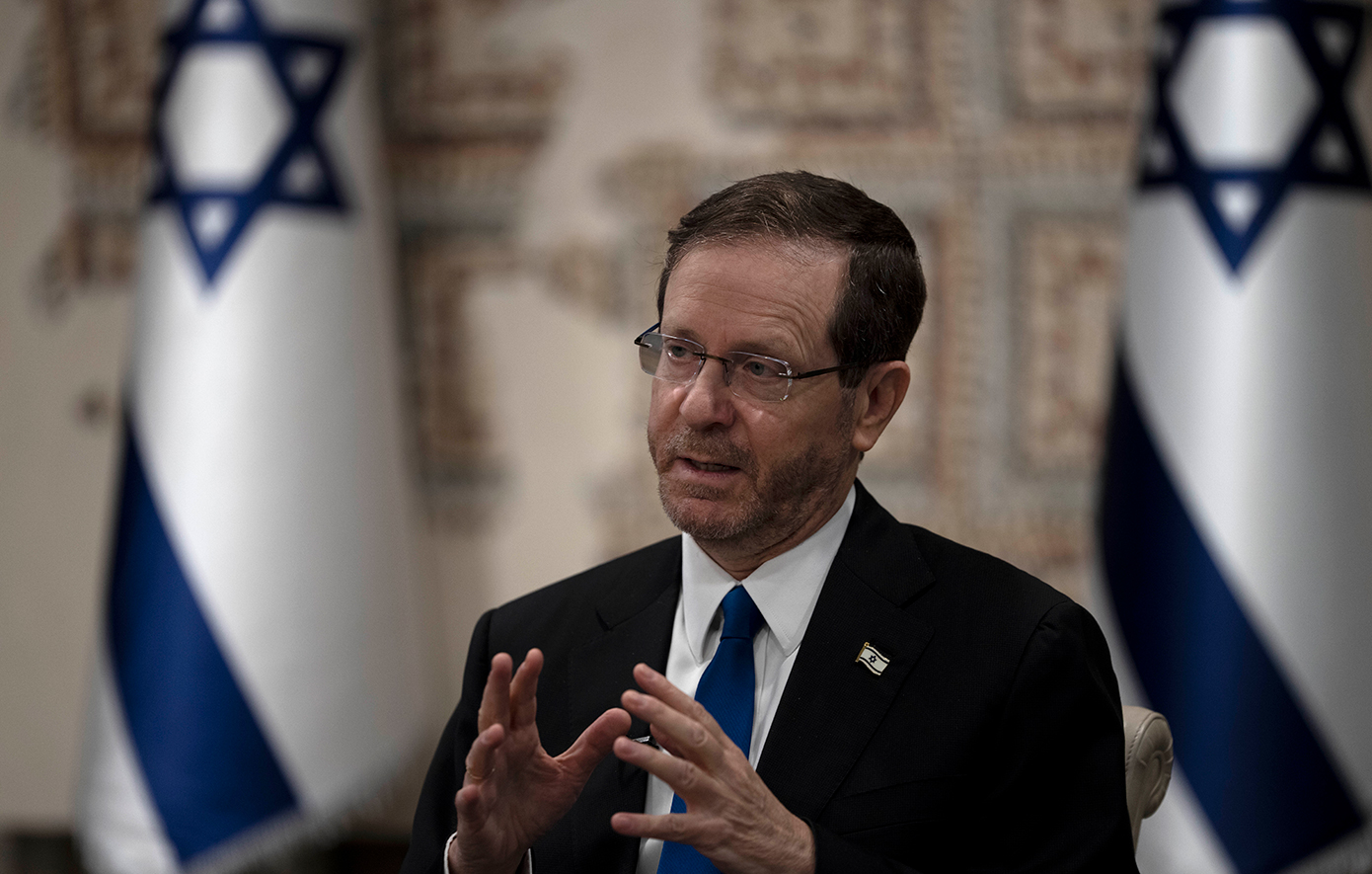 Ο πρόεδρος του Ισραήλ καταγγέλλει την «τρομακτική αναζωπύρωση του αντισημιτισμού» ιδίως στα αμερικανικά πανεπιστήμια