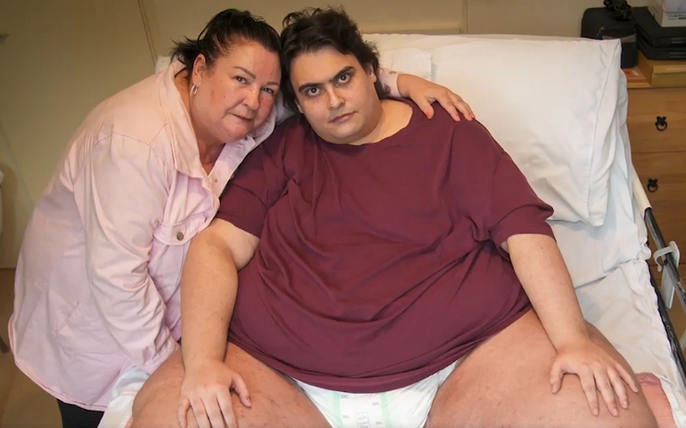 Πέθανε σε ηλικία 33 ετών από οργανική ανεπάρκεια ο παχύτερος άνδρας της Βρετανίας – Ζύγιζε 317 κιλά