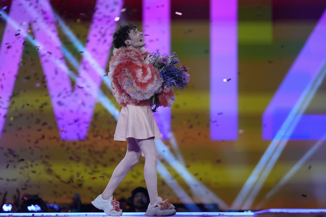 Nemo, το πρώτο non binary άτομο που κερδίζει τη Eurovision – Ποιος είναι ο καλλιτέχνης που έφερε τη νίκη στην Ελβετία