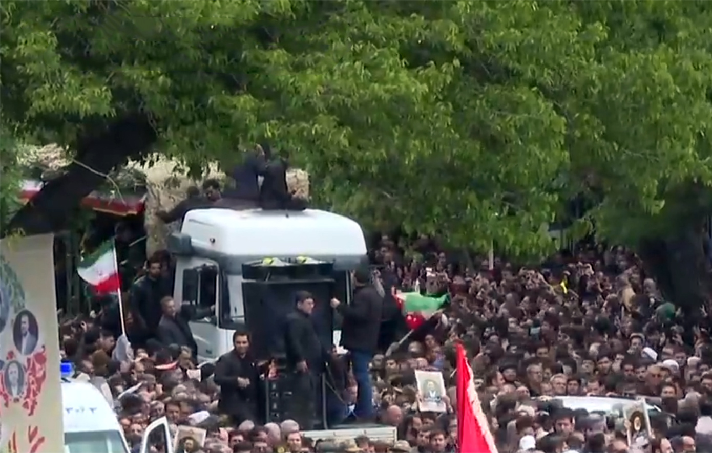 Ξεκίνησε στην Ταμπρίζ η κηδεία του ιρανού προέδρου Ραϊσί, που σκοτώθηκε κατά τη συντριβή ελικοπτέρου