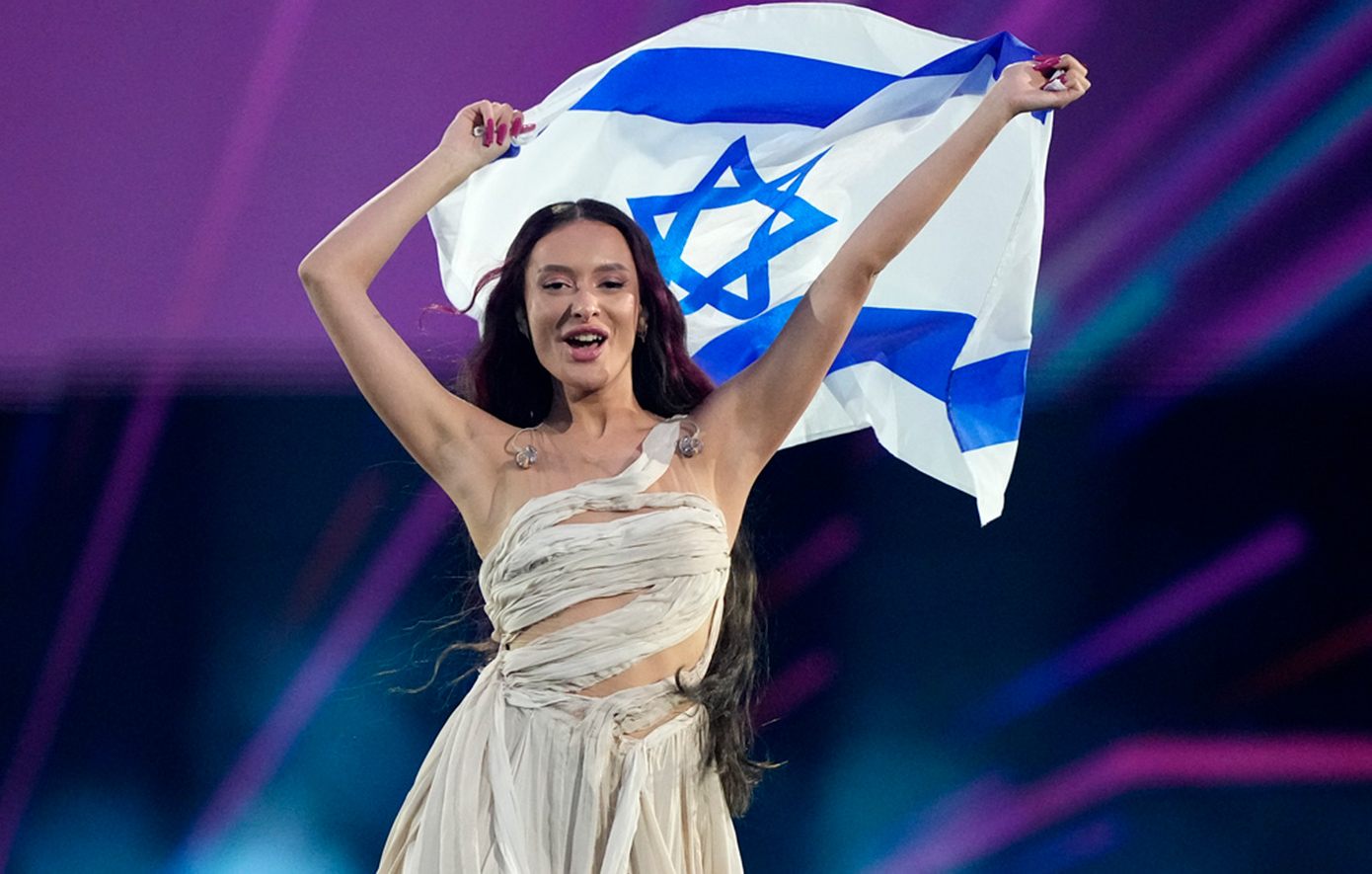 Ξέσπασε σε κλάματα η ισραηλινή τραγουδίστρια όταν έφτασε στη χώρα της &#8211; Δείτε το βίντεο