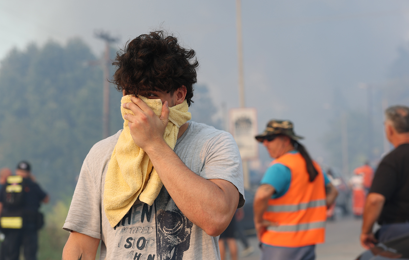 Φωτιά στη Χαλκιδική Φωτιά στη Χαλκιδική