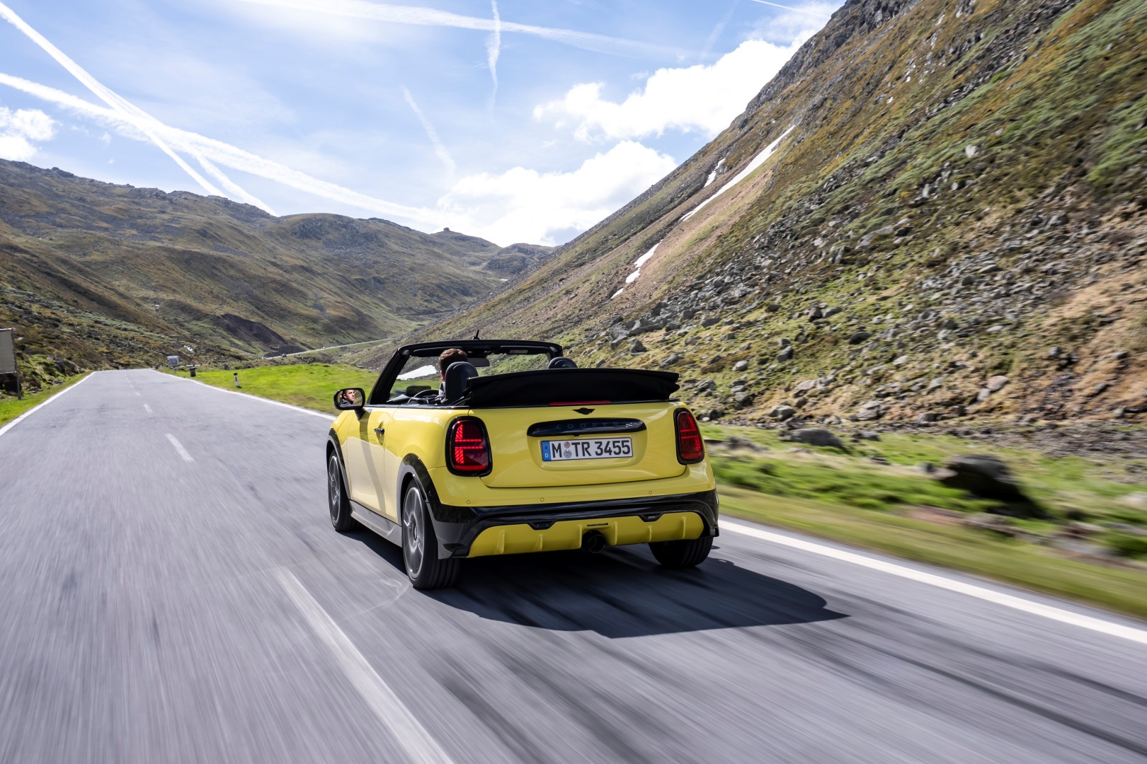 MINI John Cooper Works Cabrio: Κορυφαίες επιδόσεις με ανοιχτή οροφή MINI John Cooper Works Cabrio: Κορυφαίες επιδόσεις με ανοιχτή οροφή