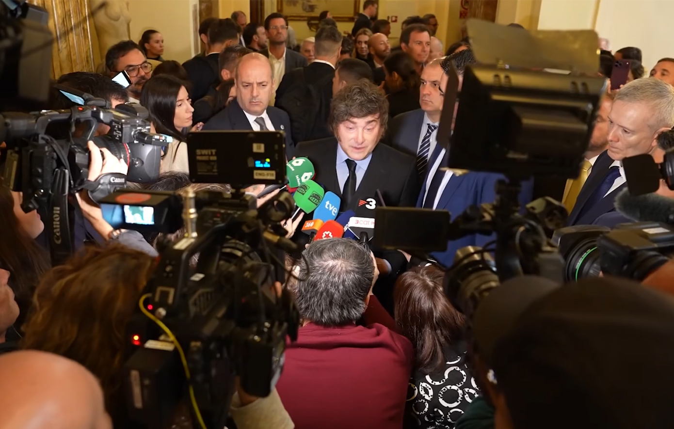 «Δικτάτορα», «κλέφτη» και «διεφθαρμένο» αποκάλεσε τον Σάντσεθ ο πρόεδρος της Αργεντινής – Η Μαδρίτη καταγγέλλει «ξένη ανάμιξη»