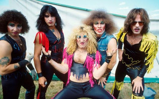 TWISTED SISTER
