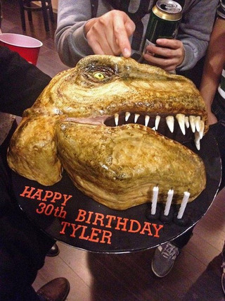 Seeing-these-movie-inspired-cakes-will-make-you-want-to-eat-one-010
