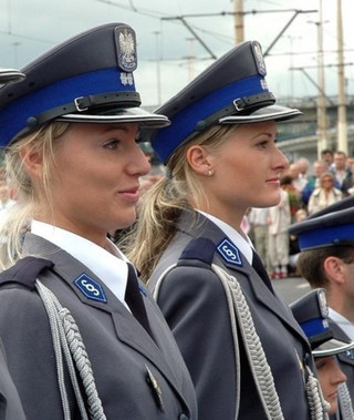 police_girls_20