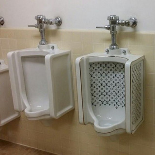 absurd_urinals_on_the_planet_05