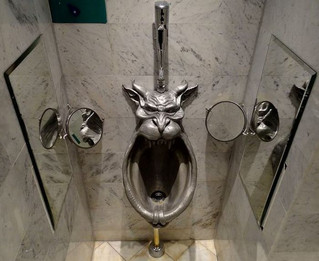 absurd_urinals_on_the_planet_14