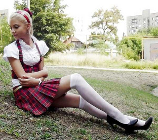 cute-russian-girls-in-sexy-school-uniforms-16