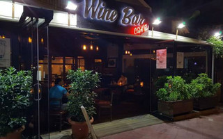the wine bar_9_edited