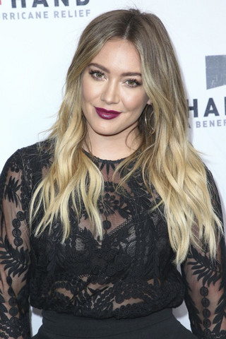 Hilary Duff attends the Hand in Hand: A Benefit for Hurricane Harvey Relief held at Universal Studios Back Lot on Tuesday, Sept. 12, 2017 in Universal City, Calif. (Photo by John Salangsang/Invision/AP)
