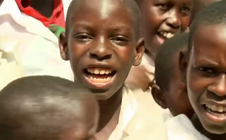 παιδιά στην Τανζανία