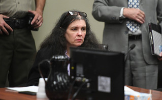 Η μητέρα Louise Turpin στο δικαστήριο